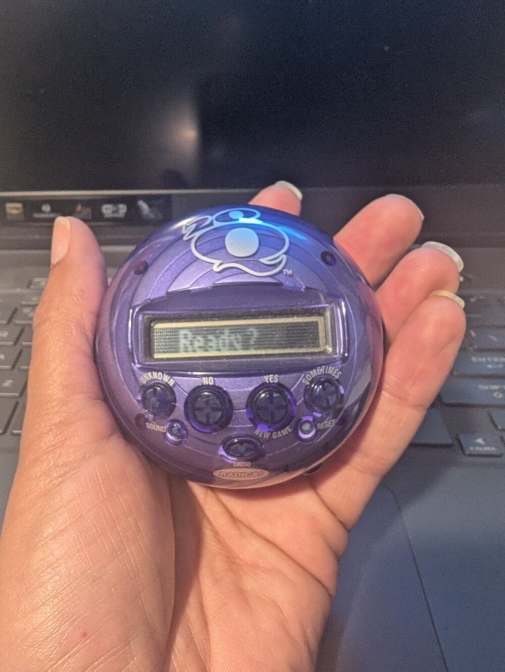 Radica 20Q 20 Questions Electronic Handheld Game 2005 Purple Tested & Works
